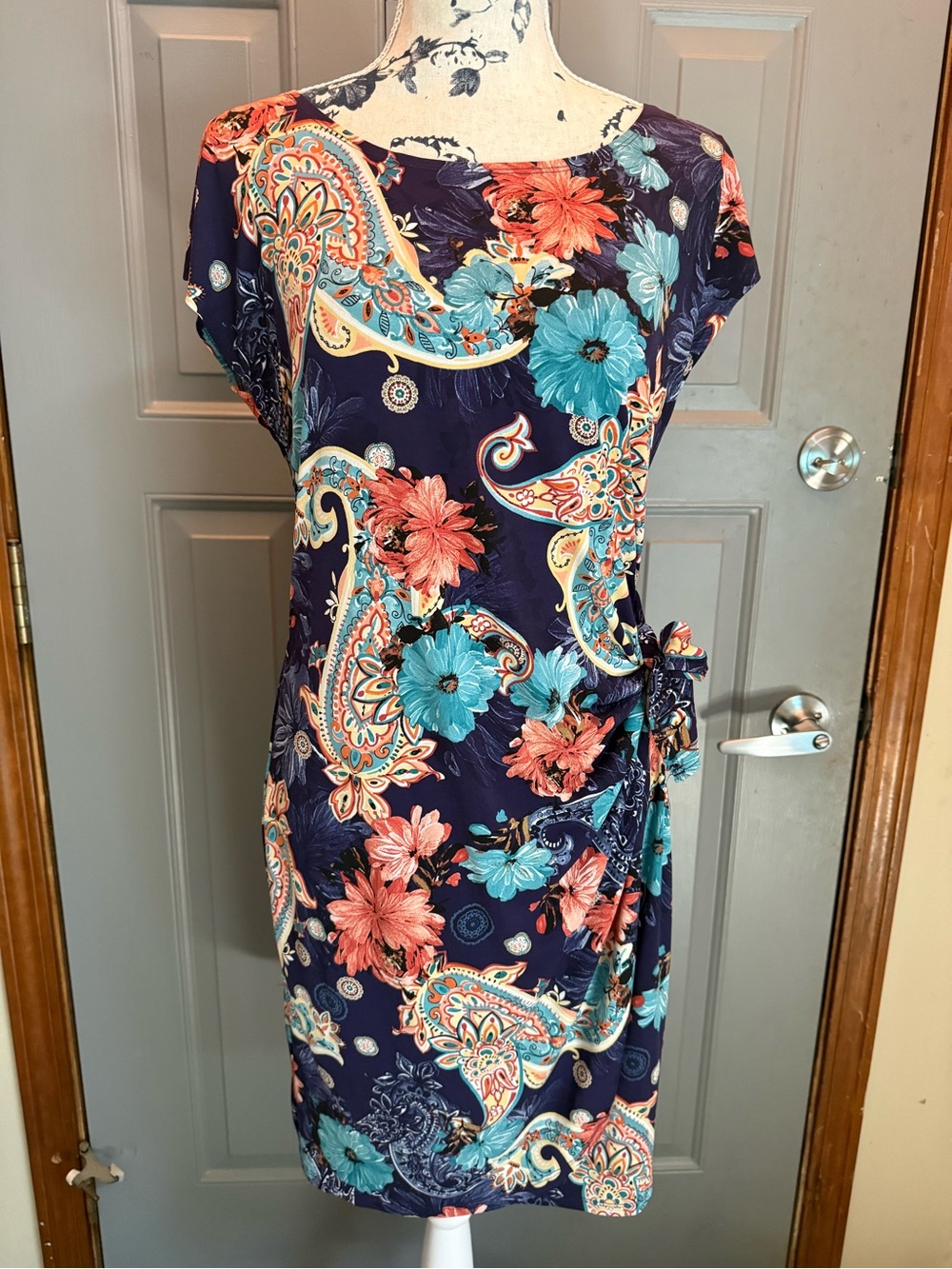 Connected Apparel Navy Floral Paisley Sheath with Coral Accents (med)